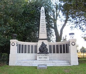 Monument in Aldershot ter nagedagtenis aan lede van die Koninklike Mediese Korps wat in die Boereoorlog gesneuwel het.